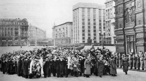 Белорусские «Упыри» и похороны Сталина в Okko