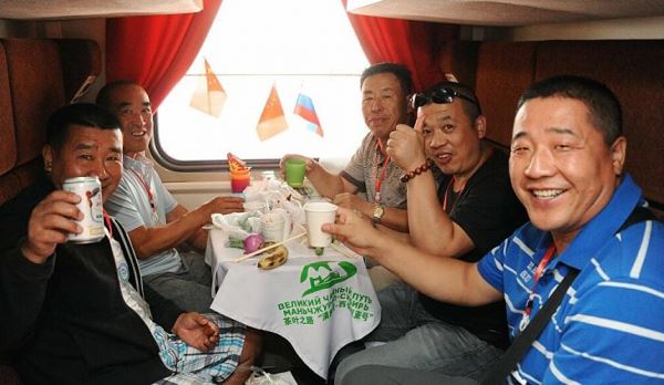 «Больше трех не собираться»: как путешествуют в Китае на майские праздники 